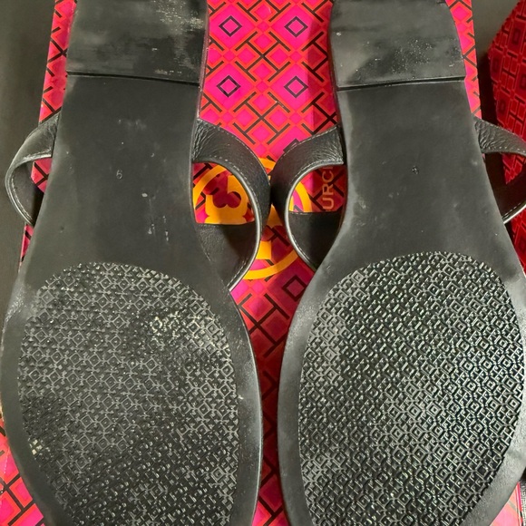 Tory Burch Black Leather Sandals - Picture 5 of 6